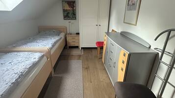 1 chambre, fer et planche Ă repasser, Wi-Fi gratuit, draps fournis