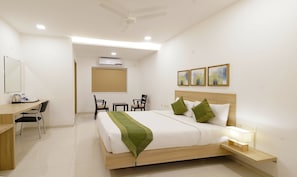 Deluxe Room | Rollaway beds, free WiFi, bed sheets