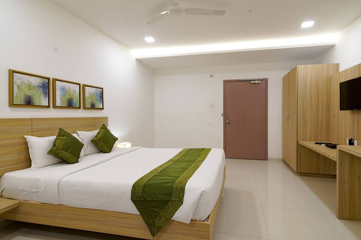 Deluxe-Zimmer | Zustellbetten, kostenloses WLAN, Bettwäsche