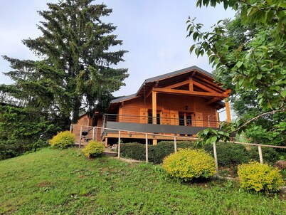 Cosy Haut-Jura chalet - Swimming pool on the grounds - Beautiful terrace
