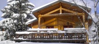 Cosy Haut-Jura chalet - Swimming pool on the grounds - Beautiful terrace