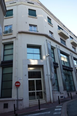 Exterior - 45 clemenceau (Cannes)
