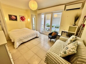 2 bedrooms, iron/ironing board, free WiFi, bed sheets - 45 clemenceau (Cannes)