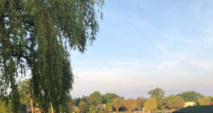 Viehättävä järvi mökki kauniit näkymät