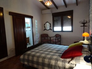 9 chambres, fer et planche à repasser, accès au Wi-Fi (inclus)