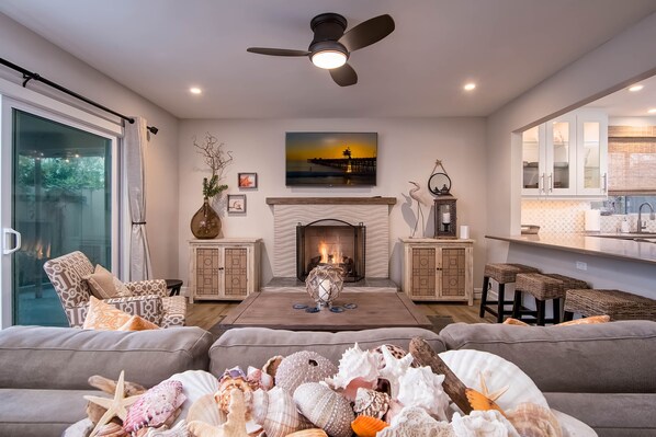 TV, fireplace, DVD player