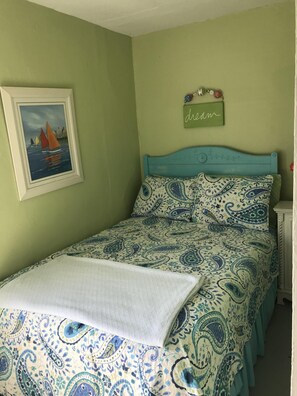 3 slaapkamers, een strijkplank/strijkijzer, wifi, beddengoed