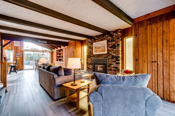 TV, fireplace, DVD player, stereo