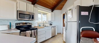 Oceanfront octagon house with panoramic water views, WiFi, & washer/dryer