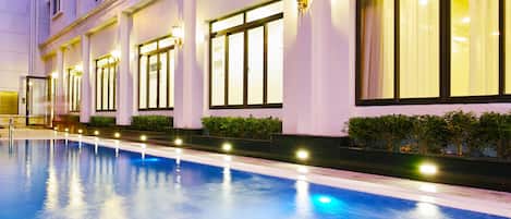 Appartement, 1 trĂšs grand lit, vue piscine | Vue de la chambre