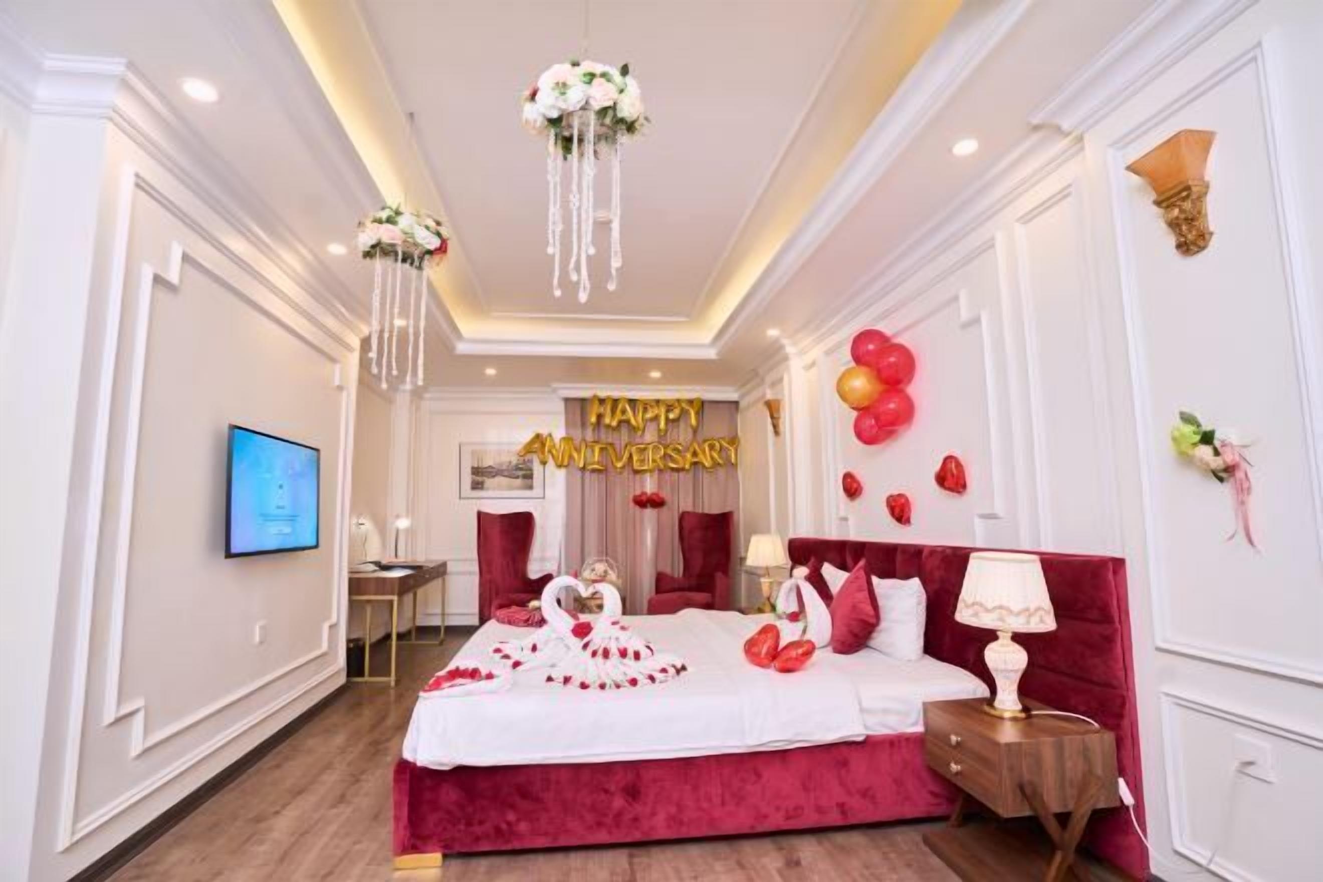 Premium bedding, Select Comfort beds, minibar, in-room safe