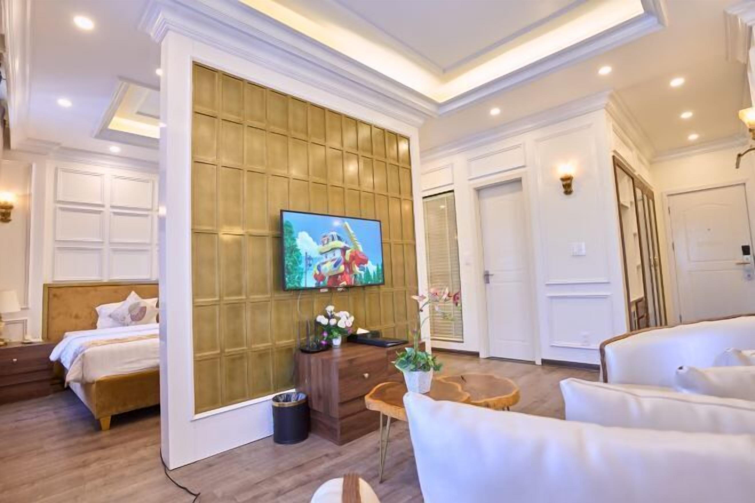 Premium bedding, Select Comfort beds, minibar, in-room safe