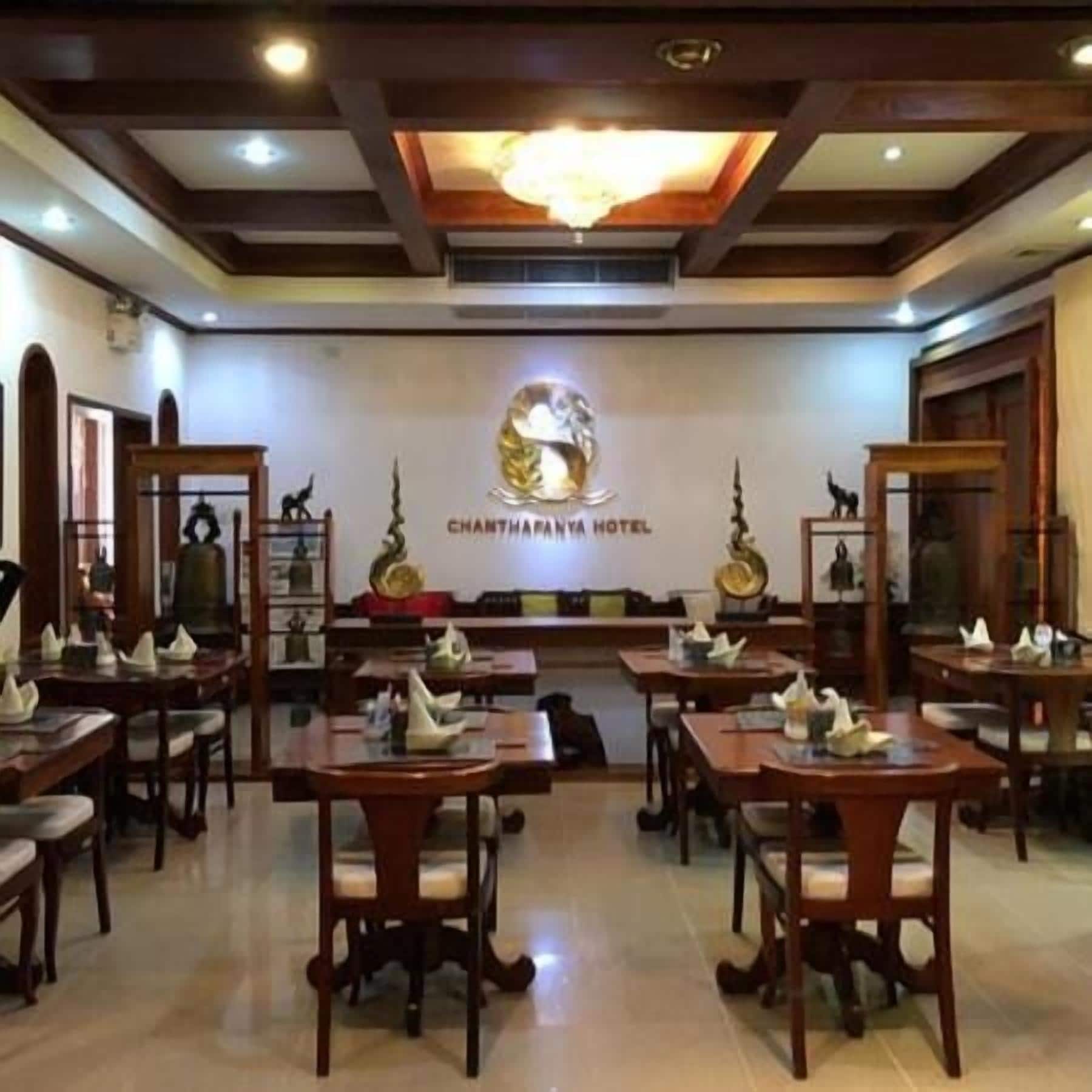 Breakfast, lunch, dinner served; international cuisine 