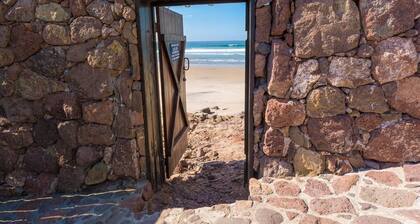 Oceanfront Villa Paz