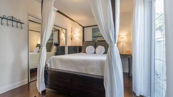 2 slaapkamers, een strijkplank/strijkijzer, reisbedje, gratis wifi