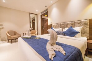 Deluxe Suite | Minibar, in-room safe, individually furnished, desk - Hotel Sumaditya (Jaipur)