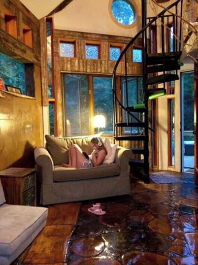 Star-Gazer LOTR Treehouse. Mordor corner.