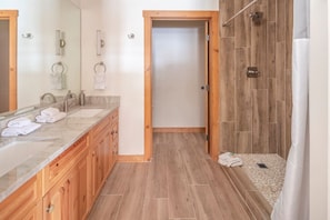 Shower, hair dryer - 8562 | Pool & Hot tub OPEN, Steps to Gondola. (Keystone)