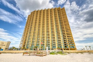 Exterior - Spacious condo with pool, hot tub, tennis courts, & sauna (Orange Beach)
