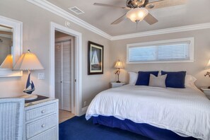 6 bedrooms, iron/ironing board, WiFi, bed sheets - Four condos in the same building, just one block from beach & pier (San Clemente)