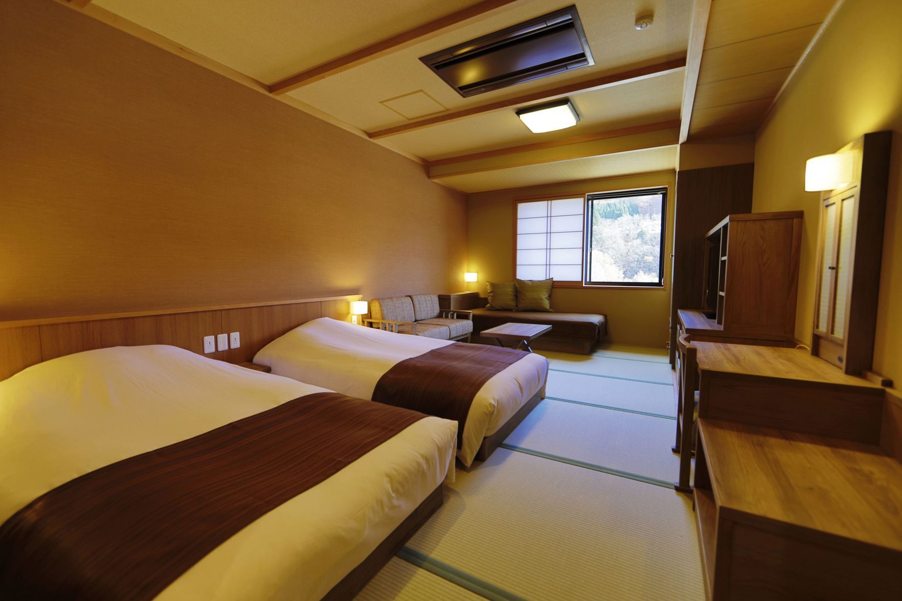 Coffres-forts dans les chambres, bureau, chambres insonorisées