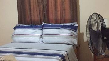 2 bedrooms, individually decorated, iron/ironing board, free WiFi