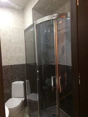 Basic Double or Twin Room, 1 Single Bed, Non Smoking | Bathroom - Vazis Ubani (Tbilisi)