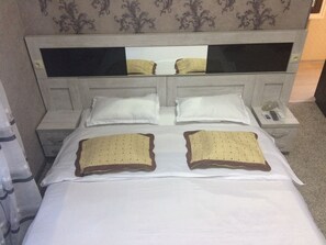 Basic Double or Twin Room, 1 Single Bed, Non Smoking - Vazis Ubani (Tbilisi)