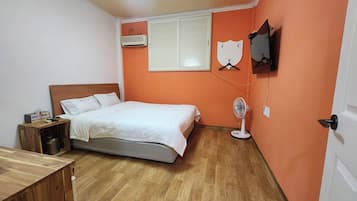Camera Standard, 1 letto queen | Tende oscuranti, Wi-Fi gratuito, lenzuola