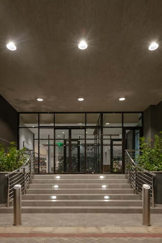 Crowne Plaza Dar es Salaam by IHG