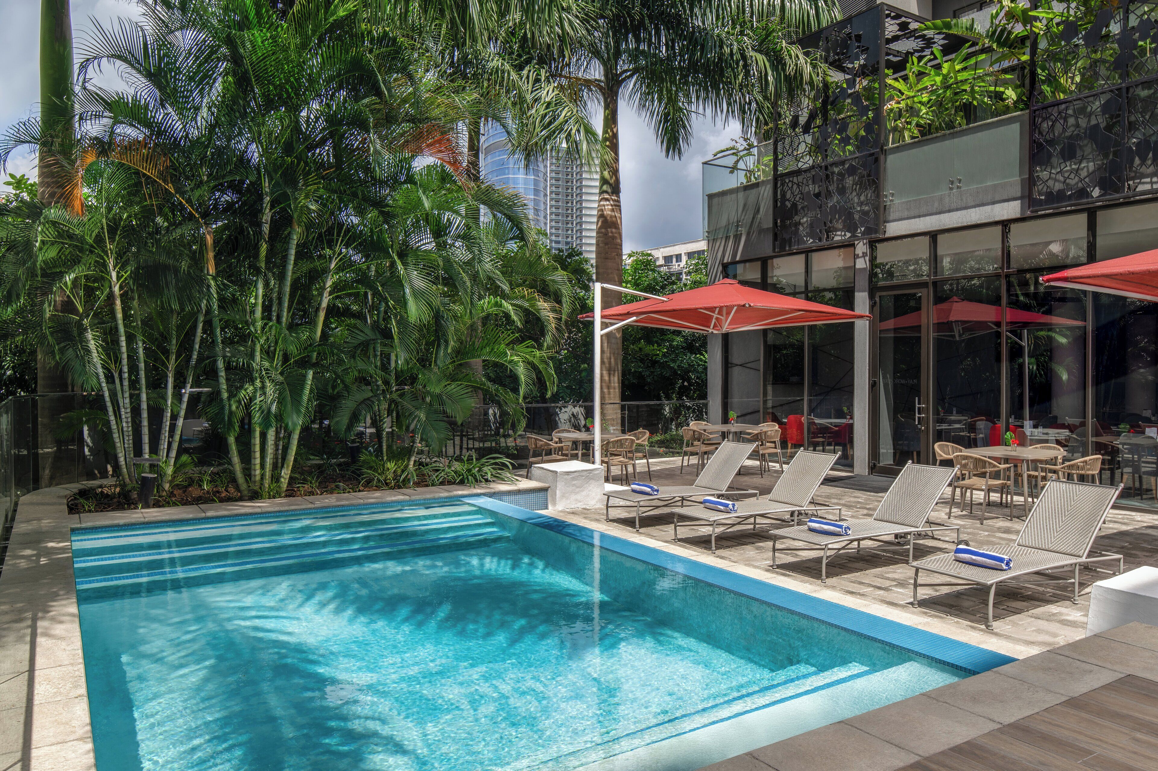 Habitación estándar, 1 cama de matrimonio, balcón, vistas a la piscina | Piscina
