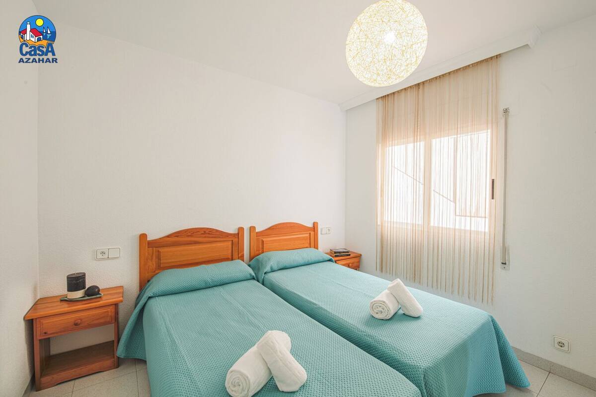 1 bedroom, iron/ironing board, cots/infant beds, free WiFi