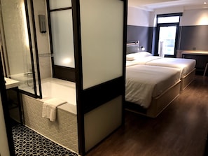 Deluxe Quadruple Room