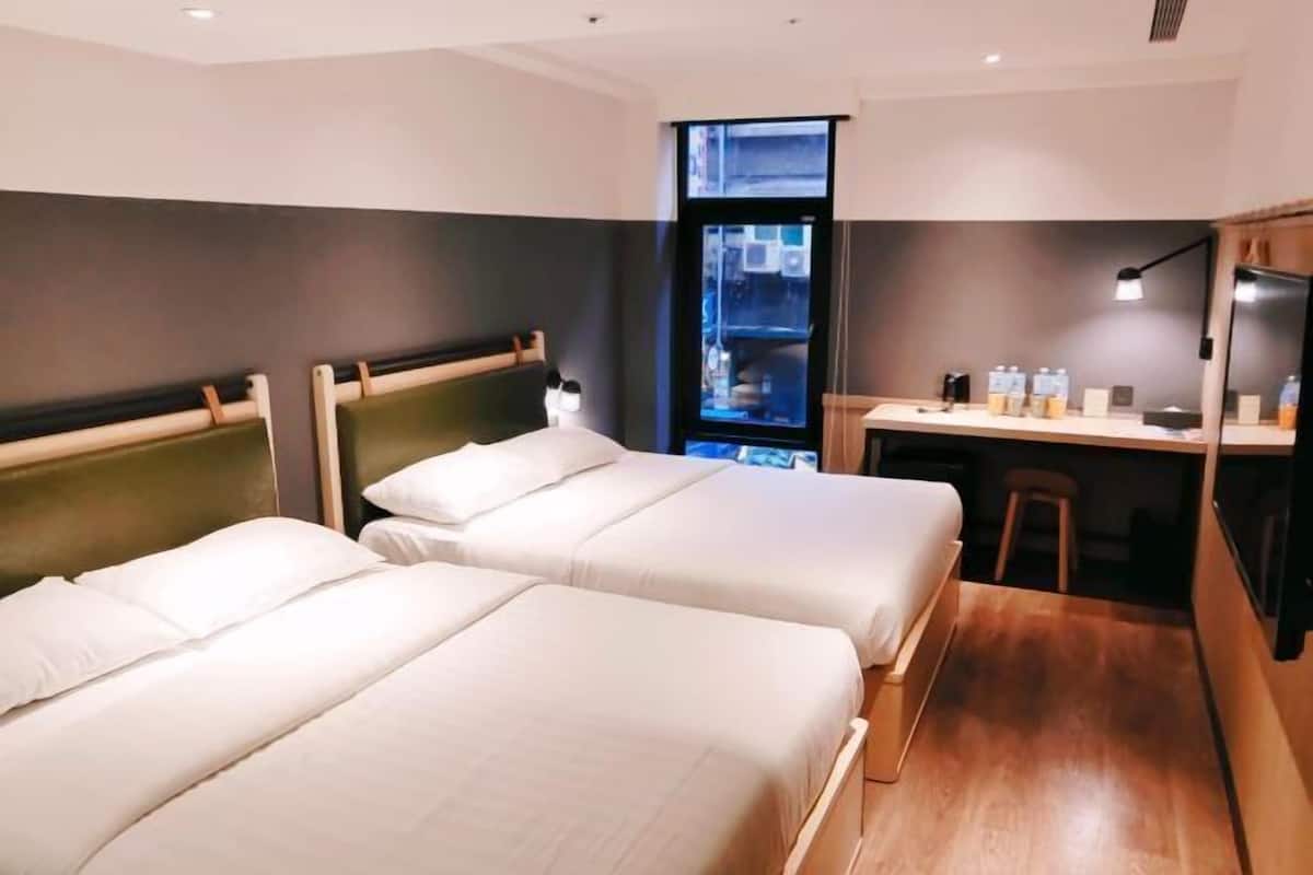 In-room safe, desk, free WiFi, bed sheets