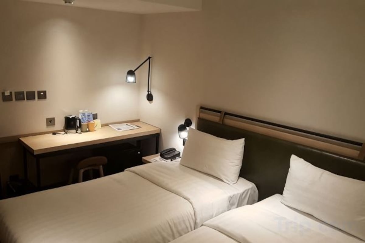 In-room safe, desk, WiFi (free), bed sheets