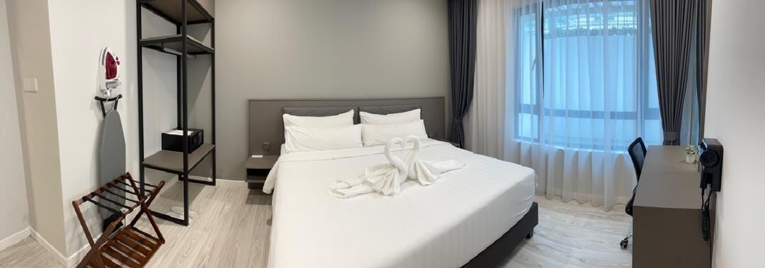 Iron/ironing board, free WiFi, wheelchair access