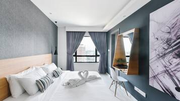 Iron/ironing board, free WiFi, wheelchair access