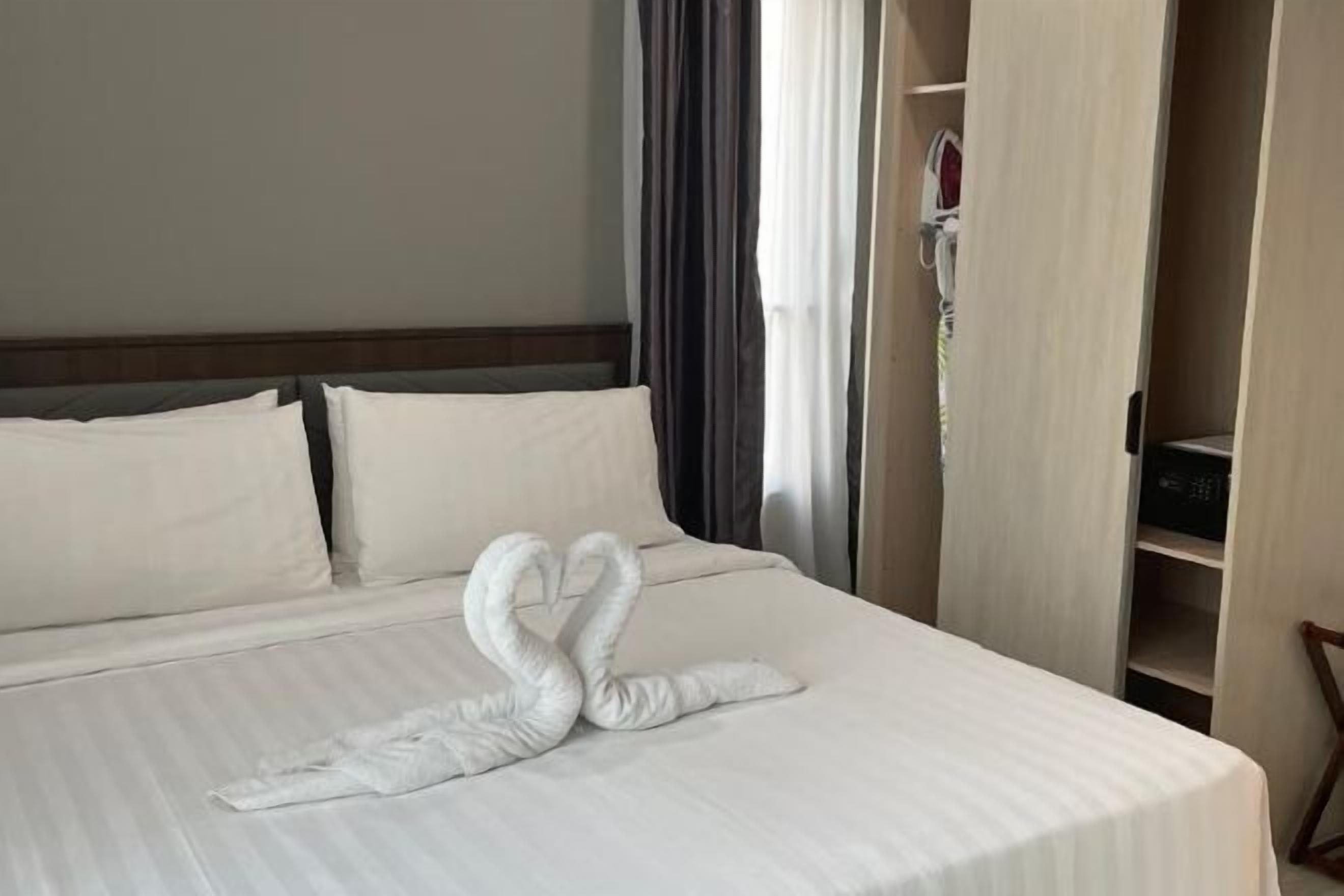 Iron/ironing board, free WiFi, wheelchair access