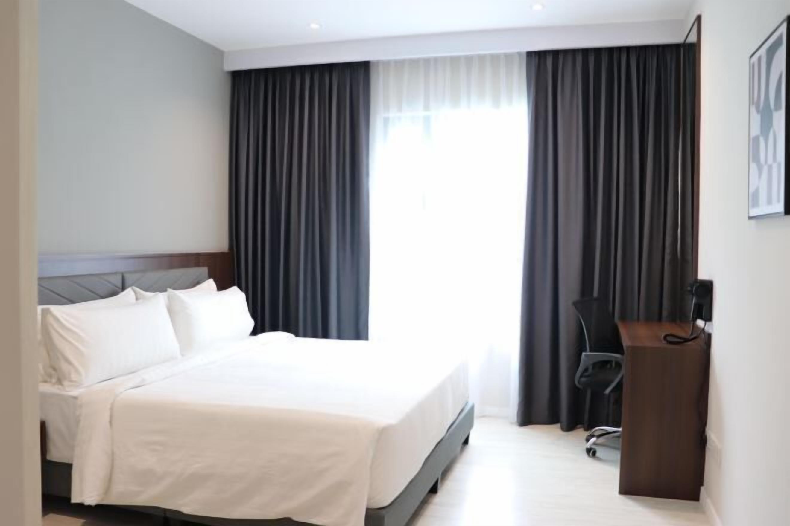 Iron/ironing board, free WiFi, wheelchair access