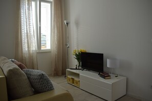 Apartment, 1 Bedroom | Iron/ironing board, free cribs/infant beds, free WiFi, bed sheets - Optimist Makarska Town Center (Makarska)