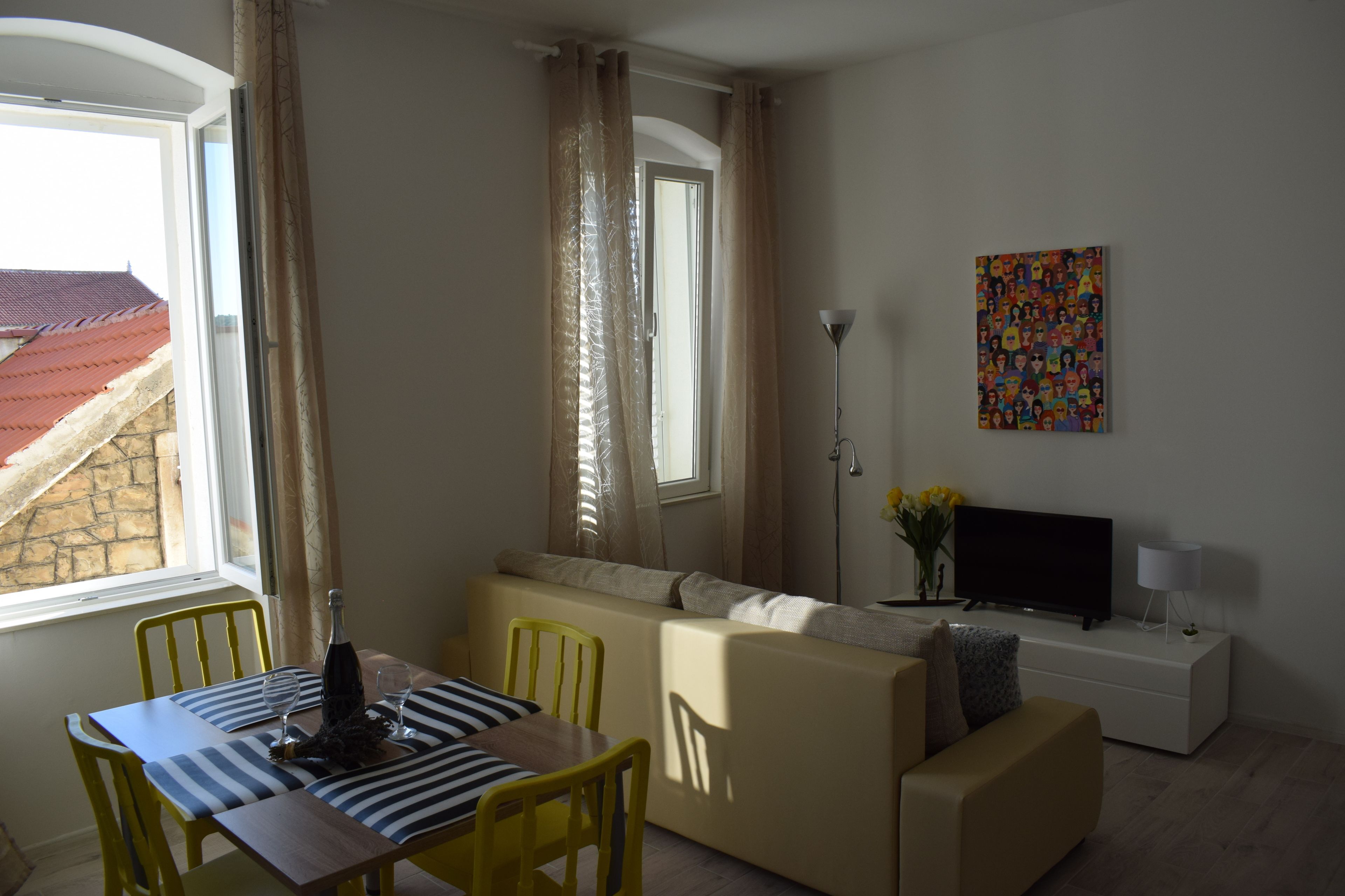 Apartment, 1 Bedroom | Living area