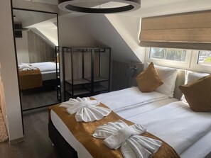 Cortinas blackout, tabla de planchar con plancha y wifi gratis