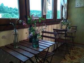 รวมอาหารเช้าแบบท้องถิ่น ทุกวัน