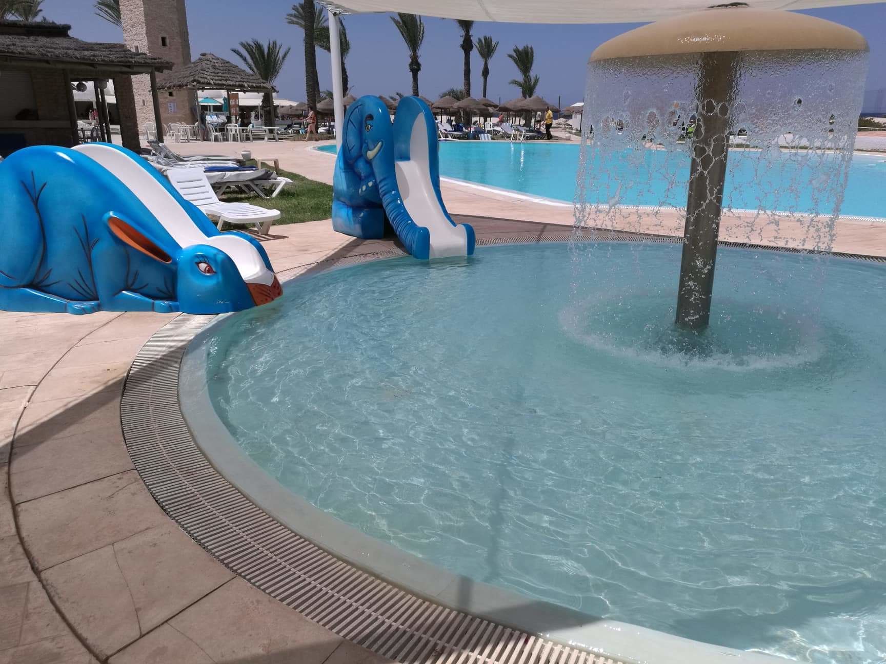 2 outdoor pools, pool umbrellas, pool loungers