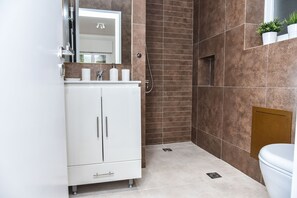 City-Apartment, 1 Schlafzimmer | Badezimmer | Dusche, Haartrockner, Handtücher