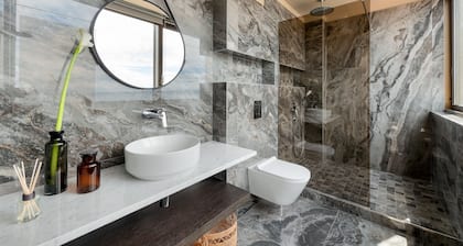 Royal Suites Sky