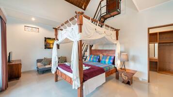 Villa, 2 slaapkamers, privézwembad | 1 slaapkamer, een kluis op de kamer, een bureau, extra bedden (toeslag)