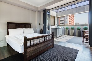 庄园 - 维多利亚双人套房 | 高档床上用品、特色装修、特色家居、办公桌