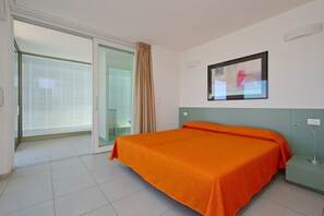 Penthouse, 3 Schlafzimmer, Terrasse (CX8) | Zimmersafe, Babybetten, kostenloses WLAN, Bettwäsche