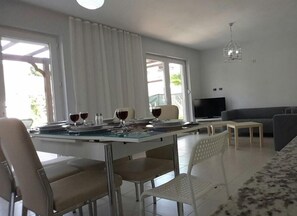 Villa | Restauration dans la chambre